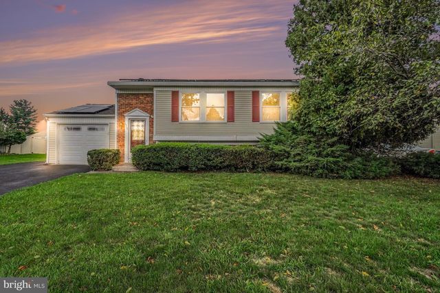 1519 WANDERING WAY, Harrisburg, PA 17110