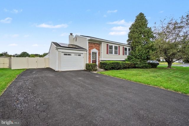 1519 WANDERING WAY, Harrisburg, PA 17110