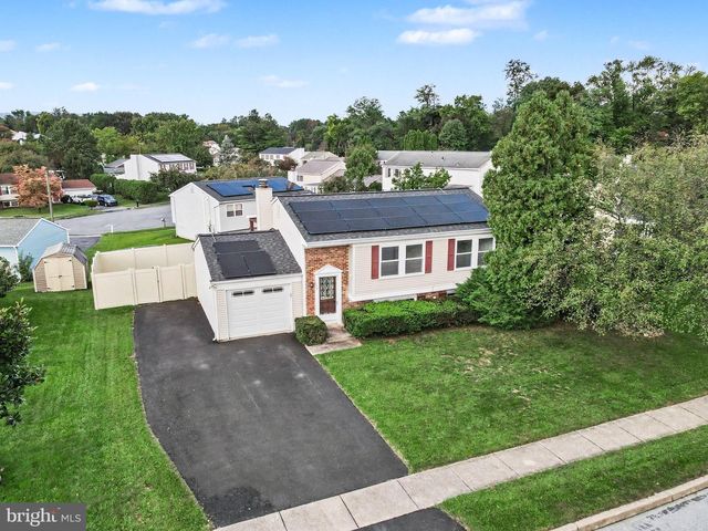 1519 WANDERING WAY, Harrisburg, PA 17110