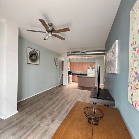1631 S Michigan Avenue 402, Chicago, IL 60616