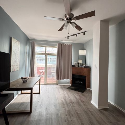 1631 S Michigan Avenue 402, Chicago, IL 60616