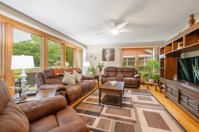 1331 S Lombard Avenue, Lombard, IL 60148