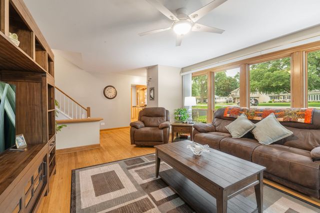 1331 S Lombard Avenue, Lombard, IL 60148