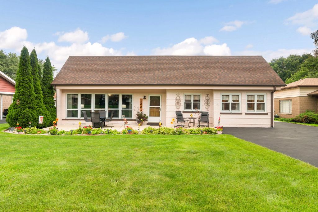 1331 S Lombard Avenue, Lombard, IL 60148
