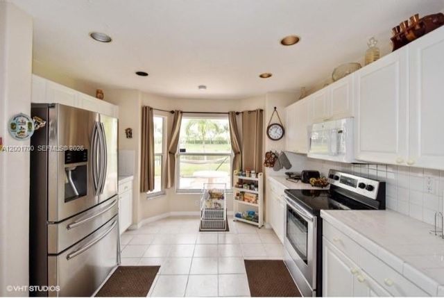 19409 NW 24th Pl, Pembroke Pines, FL 33029