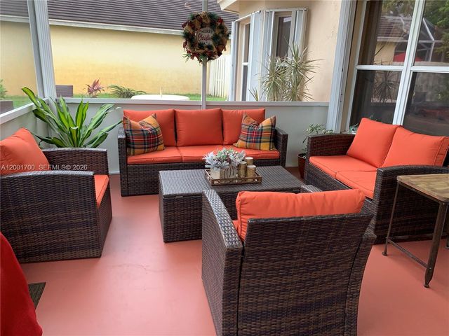 19409 NW 24th Pl, Pembroke Pines, FL 33029