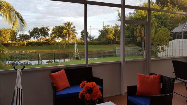 19409 NW 24th Pl, Pembroke Pines, FL 33029