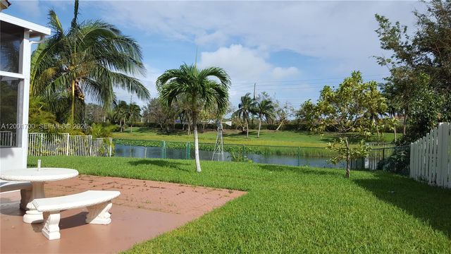 19409 NW 24th Pl, Pembroke Pines, FL 33029