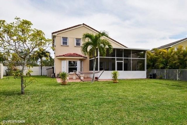 19409 NW 24th Pl, Pembroke Pines, FL 33029