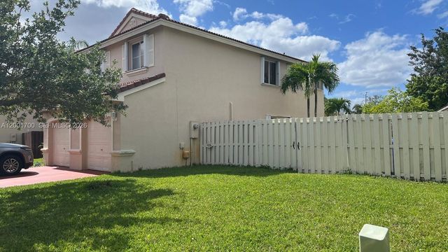 19409 NW 24th Pl, Pembroke Pines, FL 33029