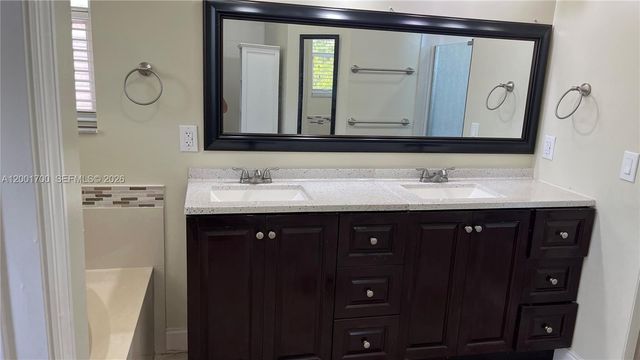 19409 NW 24th Pl, Pembroke Pines, FL 33029