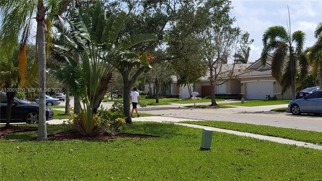 19409 NW 24th Pl, Pembroke Pines, FL 33029