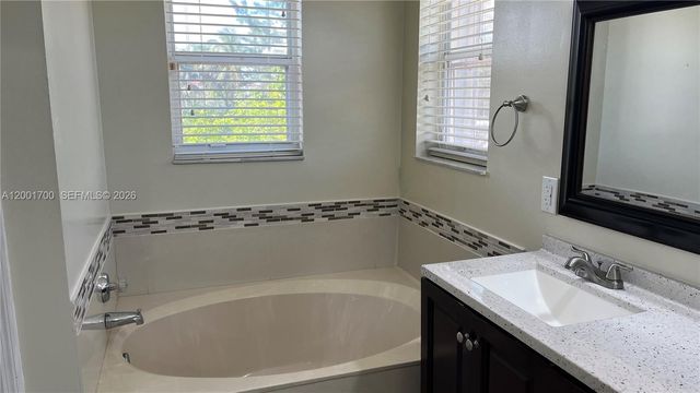 19409 NW 24th Pl, Pembroke Pines, FL 33029