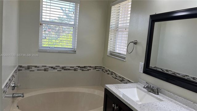 19409 NW 24th Pl, Pembroke Pines, FL 33029