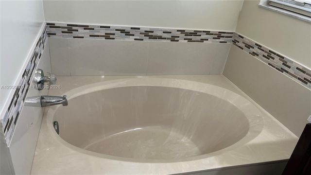 19409 NW 24th Pl, Pembroke Pines, FL 33029