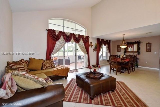 19409 NW 24th Pl, Pembroke Pines, FL 33029