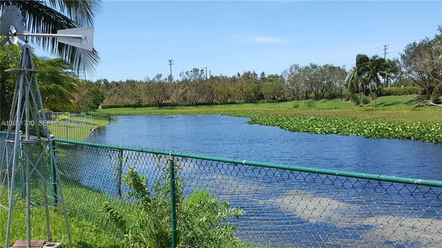 19409 NW 24th Pl, Pembroke Pines, FL 33029