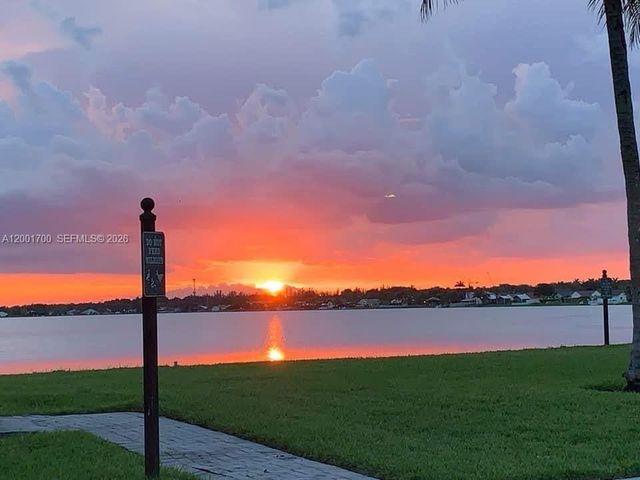 19409 NW 24th Pl, Pembroke Pines, FL 33029