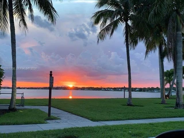 19409 NW 24th Pl, Pembroke Pines, FL 33029