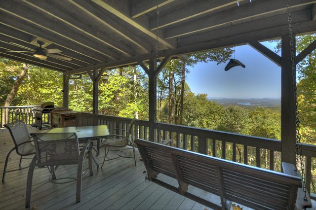 304 Ridge Circle, Blue Ridge, GA 30513