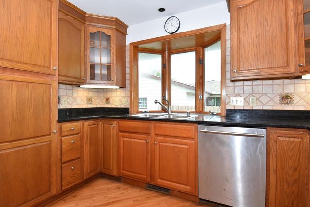 2091 E Spruce COURT, Oak Creek, WI 53154