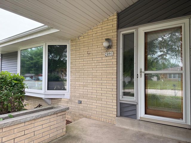2091 E Spruce COURT, Oak Creek, WI 53154
