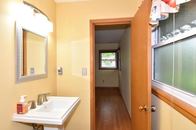 2091 E Spruce COURT, Oak Creek, WI 53154
