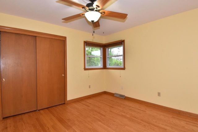 2091 E Spruce COURT, Oak Creek, WI 53154