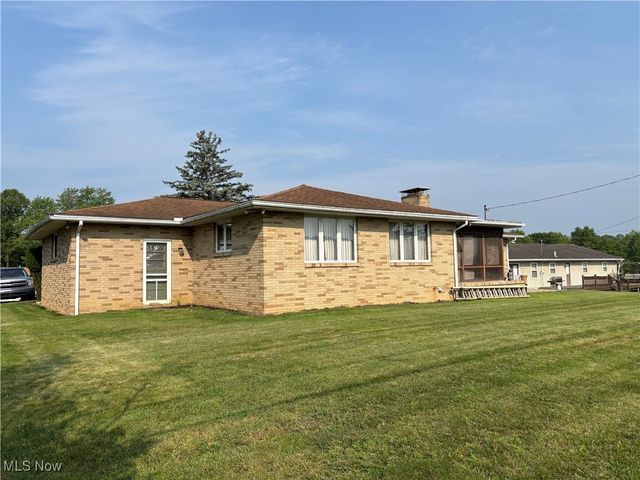 2868 Crestway Drive, Zanesville, OH 43701