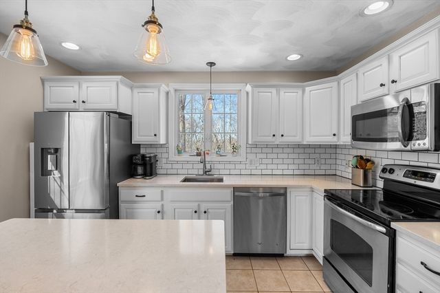 80 Dwight St, Haverhill, MA 01830