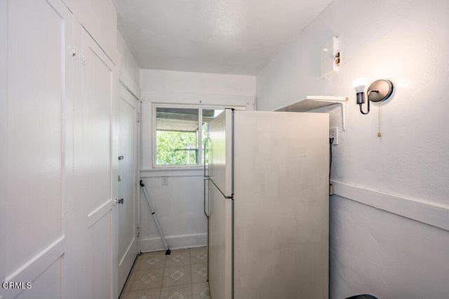 1139 N Heliotrope Drive, Los Angeles, CA 90029