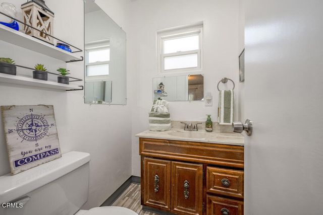 1139 N Heliotrope Drive, Los Angeles, CA 90029