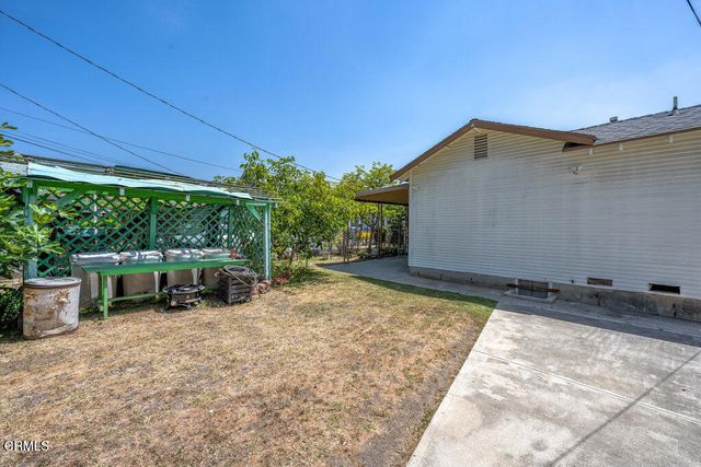 1139 N Heliotrope Drive, Los Angeles, CA 90029