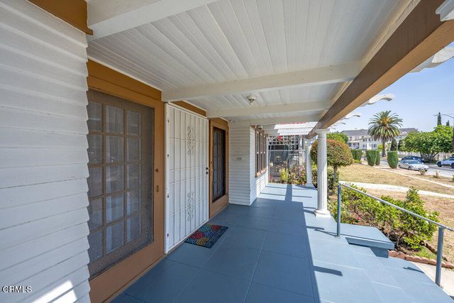 1139 N Heliotrope Drive, Los Angeles, CA 90029