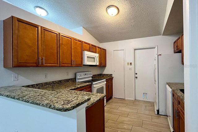 10 YORK COURT, Kissimmee, FL 34758