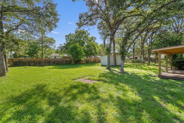 313 Charles ST, Rockdale, TX 76567
