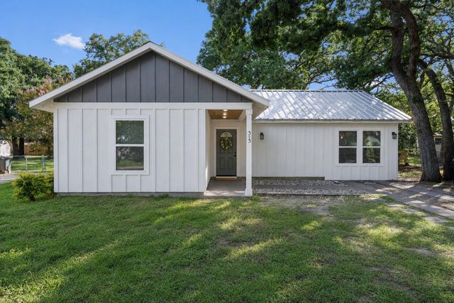 313 Charles ST, Rockdale, TX 76567