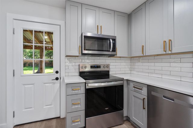 313 Charles ST, Rockdale, TX 76567