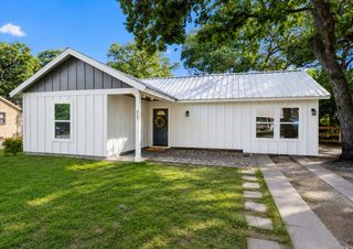 313 Charles ST, Rockdale, TX 76567