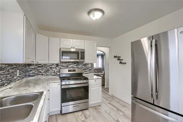 673 Miller, Clairton, PA 15025