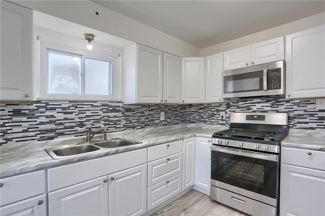 673 Miller, Clairton, PA 15025