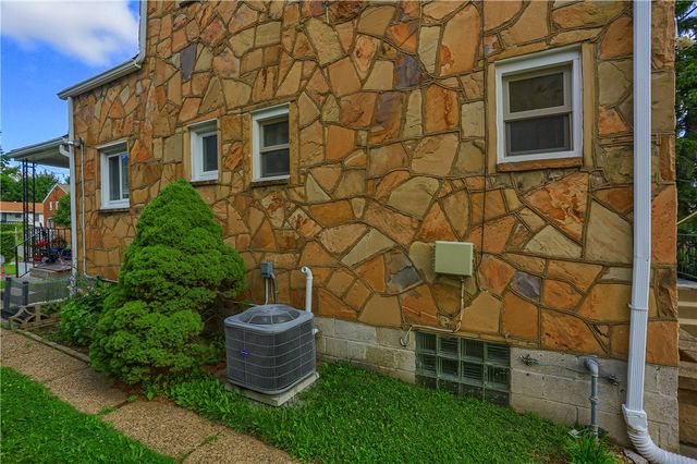 673 Miller, Clairton, PA 15025
