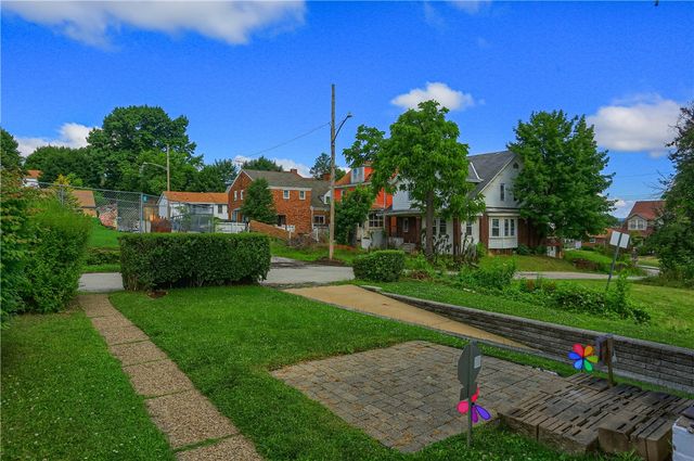 673 Miller, Clairton, PA 15025