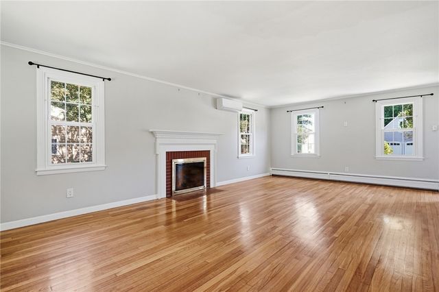 22 Carriage Drive, Lincoln, RI 02865