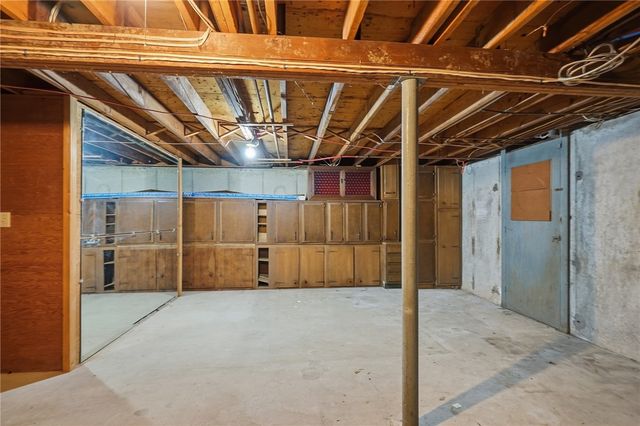 22 Carriage Drive, Lincoln, RI 02865