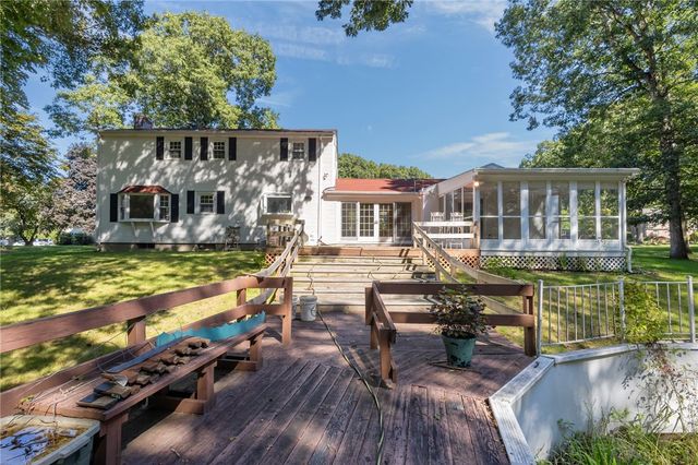 22 Carriage Drive, Lincoln, RI 02865