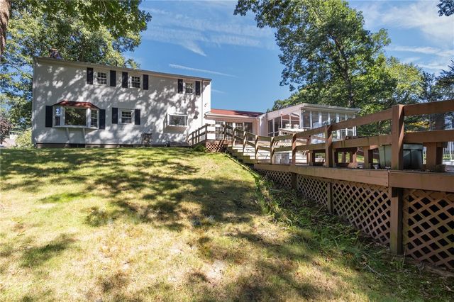 22 Carriage Drive, Lincoln, RI 02865