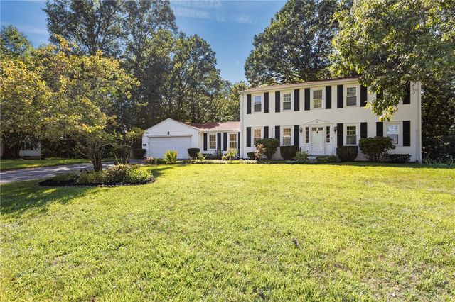 22 Carriage Drive, Lincoln, RI 02865