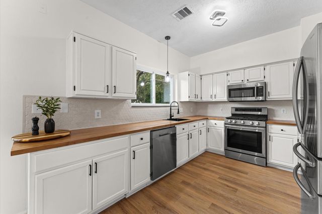 2859 Crest Park Drive, Houston, TX 77082