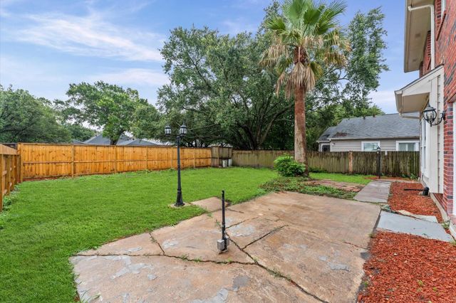 2859 Crest Park Drive, Houston, TX 77082